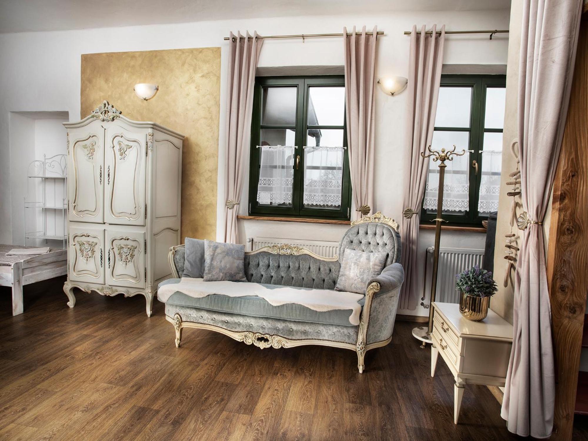 Lichtenstein Lva Apartman Břeclav Buitenkant foto